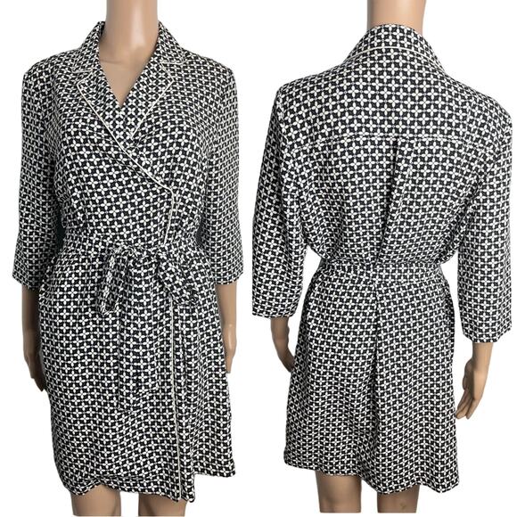 Topshop Dresses & Skirts - Top Shop Retro Geometric Print Belted Wrap Mini Dress